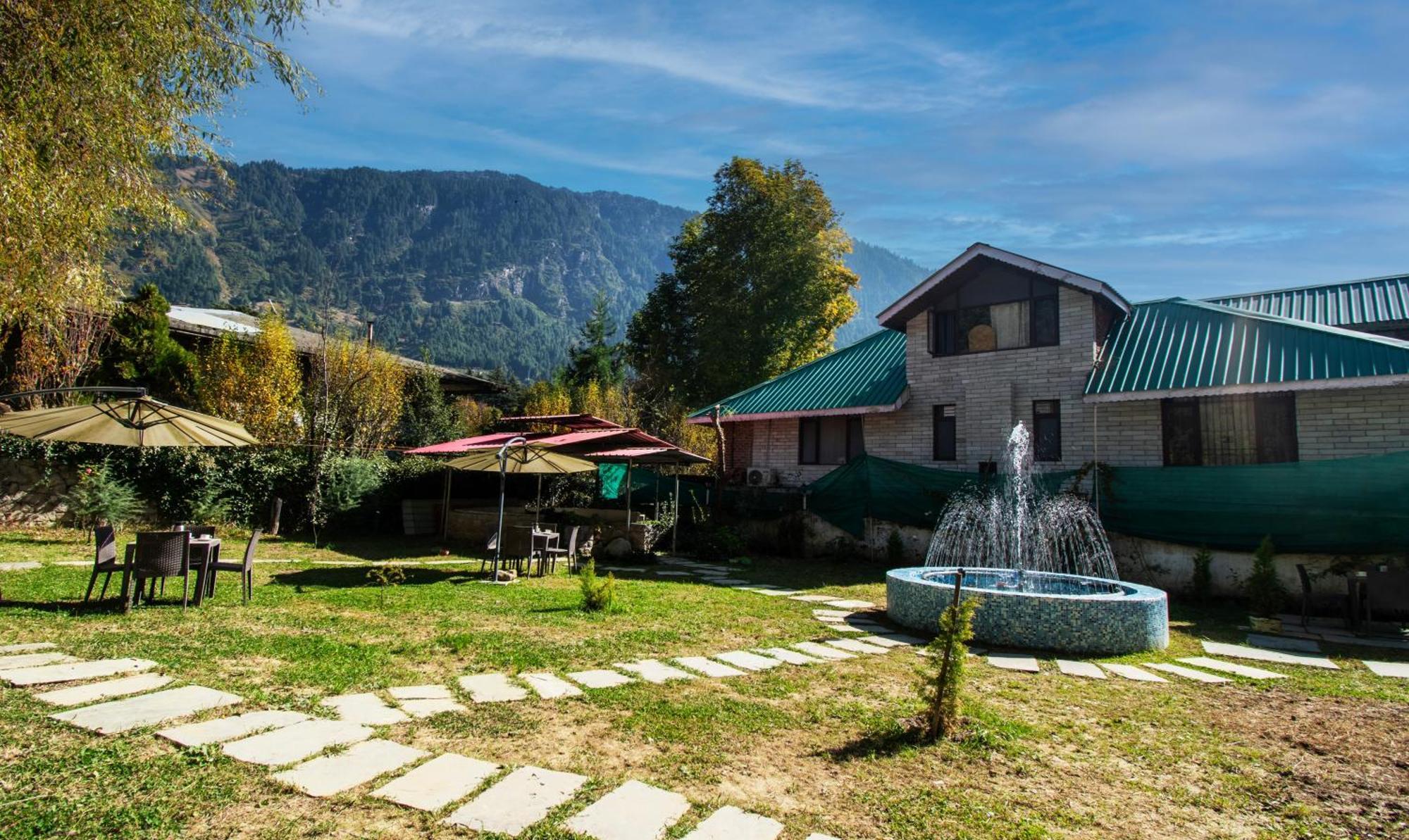 Hotel Ambika Residency, Near Hidimba Devi Temple Manāli Zewnętrze zdjęcie